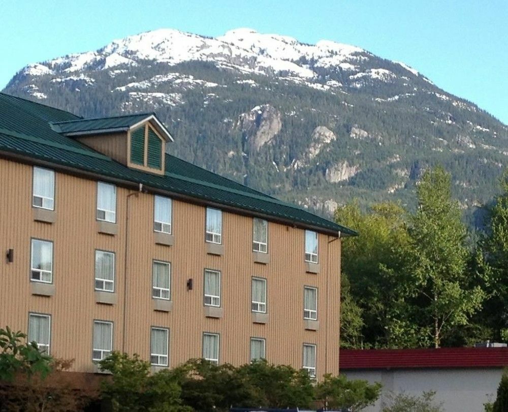 Hotel Mountain Retreat à Squamish Extérieur photo